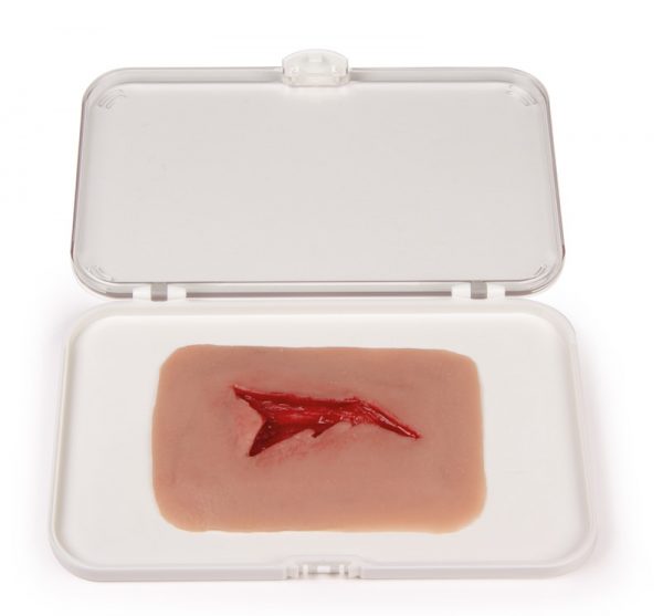 NW003_1 Wundmoulage Risswunde